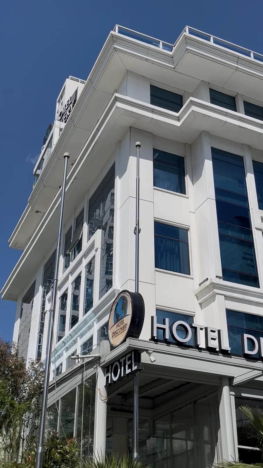 Hotel Discovery dış cephe cam temizliği — 2